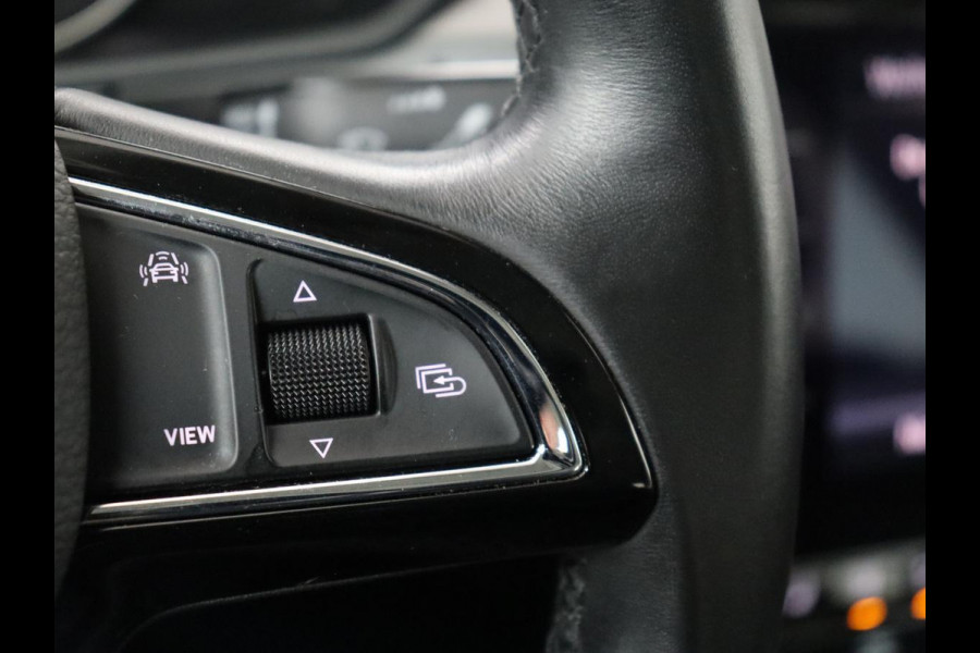 Škoda Superb 1.5 TSI Style | Panoramadak | Leder | Stoelverwarming | Carplay | Bi-Xenon | Navigatie | Canton Sound | Side Assist | Park Assist | Memory | Cruise control | Climate control