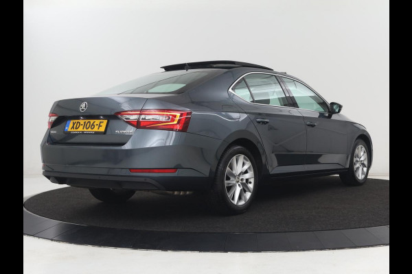 Škoda Superb 1.5 TSI Style | Panoramadak | Leder | Stoelverwarming | Carplay | Bi-Xenon | Navigatie | Canton Sound | Side Assist | Park Assist | Memory | Cruise control | Climate control