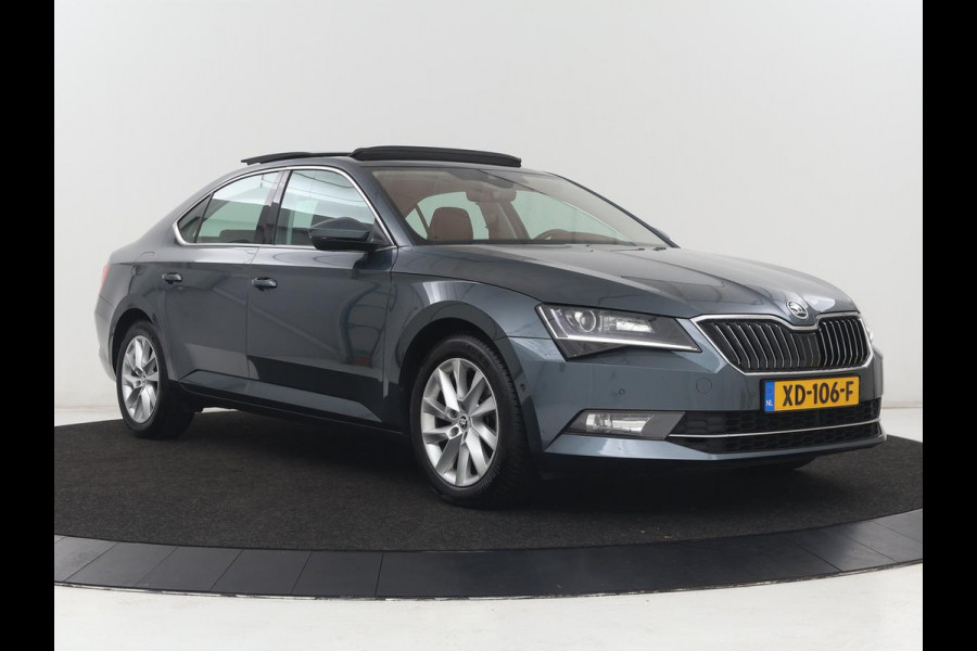 Škoda Superb 1.5 TSI Style | Panoramadak | Leder | Stoelverwarming | Carplay | Bi-Xenon | Navigatie | Canton Sound | Side Assist | Park Assist | Memory | Cruise control | Climate control