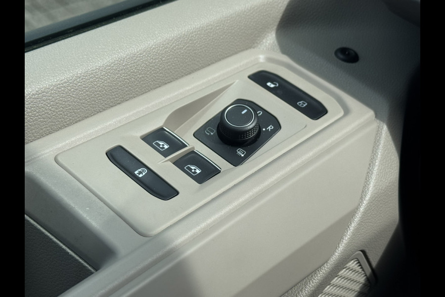 Volkswagen Multivan 1.4 eHybrid L2H1 Trekhaak 1600kg Camera Clima Cruise Navigatie Carplay