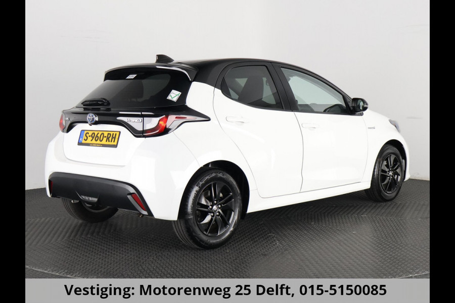 Toyota Yaris 1.5 HYBRIDE BI-TONE SPORTS GARANTIE 6-2031 . ADAPTIEVE CRUISE CONTROL . DEALER ONDERHOUDEN . ACHTERUITRIJ CAMERA .