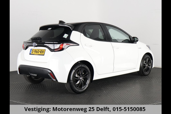 Toyota Yaris 1.5 HYBRIDE BI-TONE SPORTS GARANTIE 6-2031 . ADAPTIEVE CRUISE CONTROL . DEALER ONDERHOUDEN . ACHTERUITRIJ CAMERA .