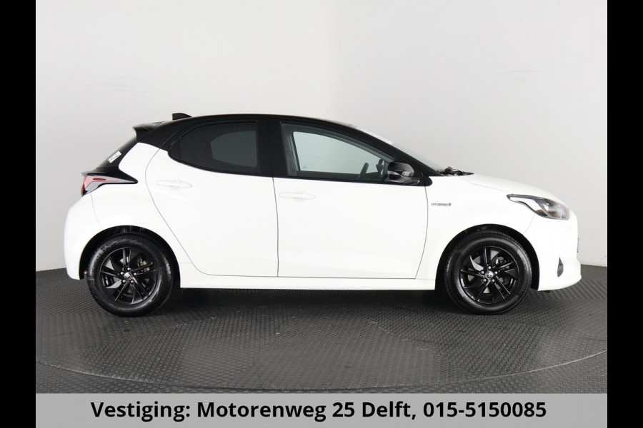 Toyota Yaris 1.5 HYBRIDE BI-TONE SPORTS GARANTIE 6-2031 . ADAPTIEVE CRUISE CONTROL . DEALER ONDERHOUDEN . ACHTERUITRIJ CAMERA .