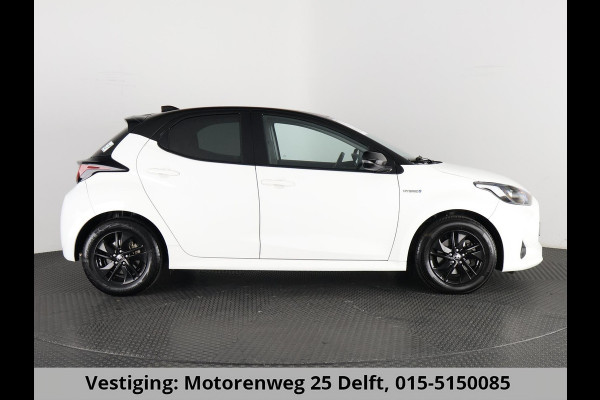 Toyota Yaris 1.5 HYBRIDE BI-TONE SPORTS GARANTIE 6-2031 . ADAPTIEVE CRUISE CONTROL . DEALER ONDERHOUDEN . ACHTERUITRIJ CAMERA .
