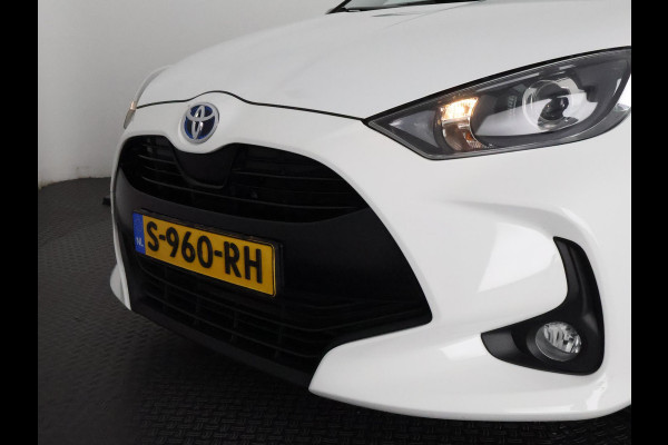 Toyota Yaris 1.5 HYBRIDE BI-TONE SPORTS GARANTIE 6-2031 . ADAPTIEVE CRUISE CONTROL . DEALER ONDERHOUDEN . ACHTERUITRIJ CAMERA .
