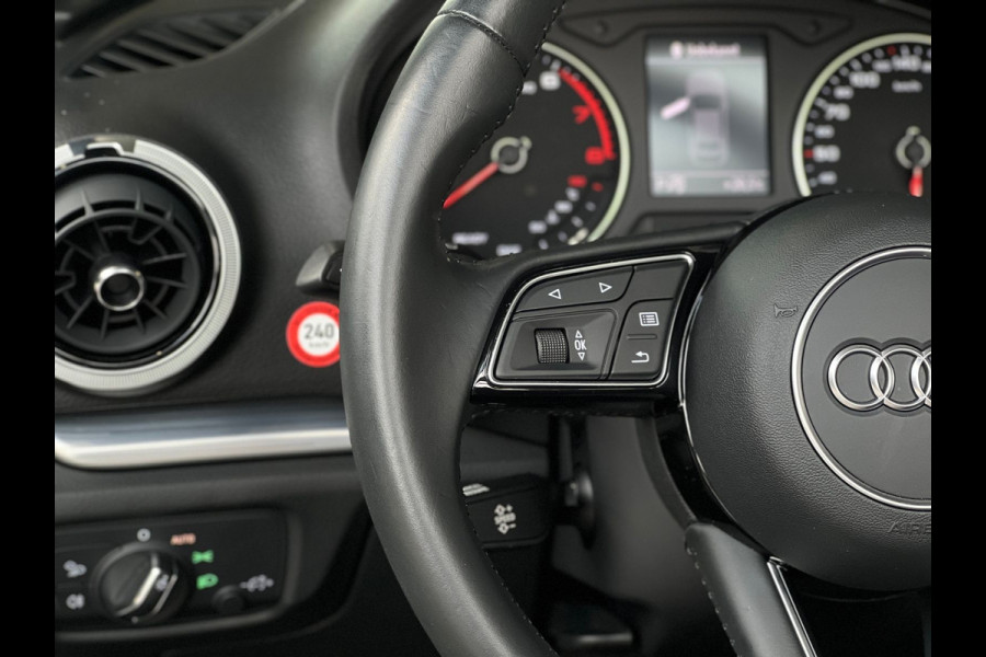 Audi A3 Cabriolet 35 Tfsi Design ** XENON, NAVI, HALF-LEDER, CRUISE, 2-zone AIRCO, 17-inch LMV ** 1e EIG - Slechts 23.600km. ** ** INFORMEER OOK NAAR ONZE AANTREKKELIJKE FINANCIAL-LEASE TARIEVEN **