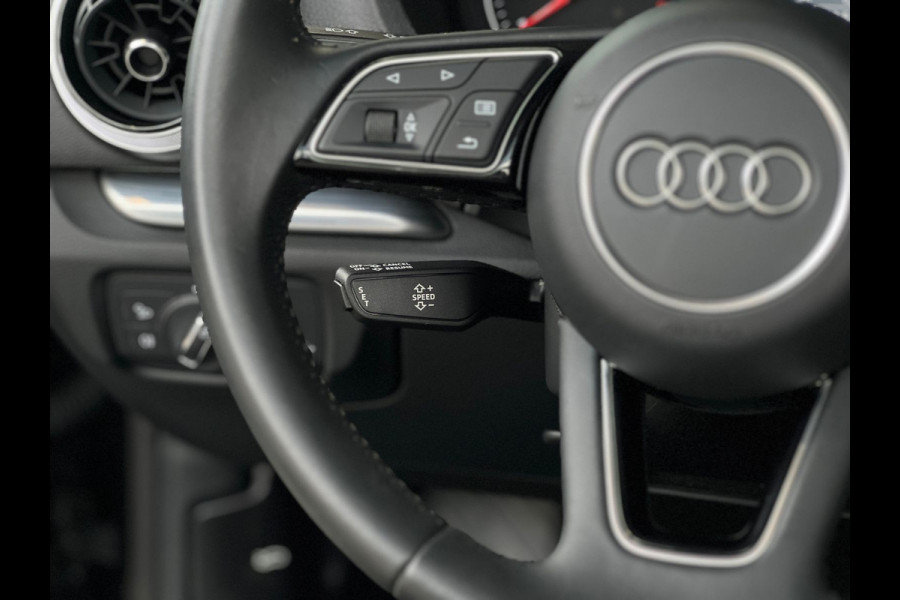 Audi A3 Cabriolet 35 Tfsi Design ** XENON, NAVI, HALF-LEDER, CRUISE, 2-zone AIRCO, 17-inch LMV ** 1e EIG - Slechts 23.600km. ** ** INFORMEER OOK NAAR ONZE AANTREKKELIJKE FINANCIAL-LEASE TARIEVEN **