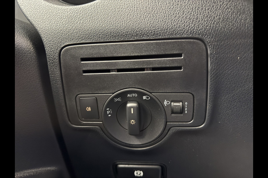 Mercedes-Benz eVito eVito 112 L2 60 kWh Stoelverwarming