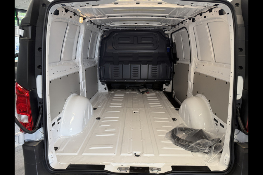 Mercedes-Benz eVito eVito 112 L2 60 kWh Stoelverwarming