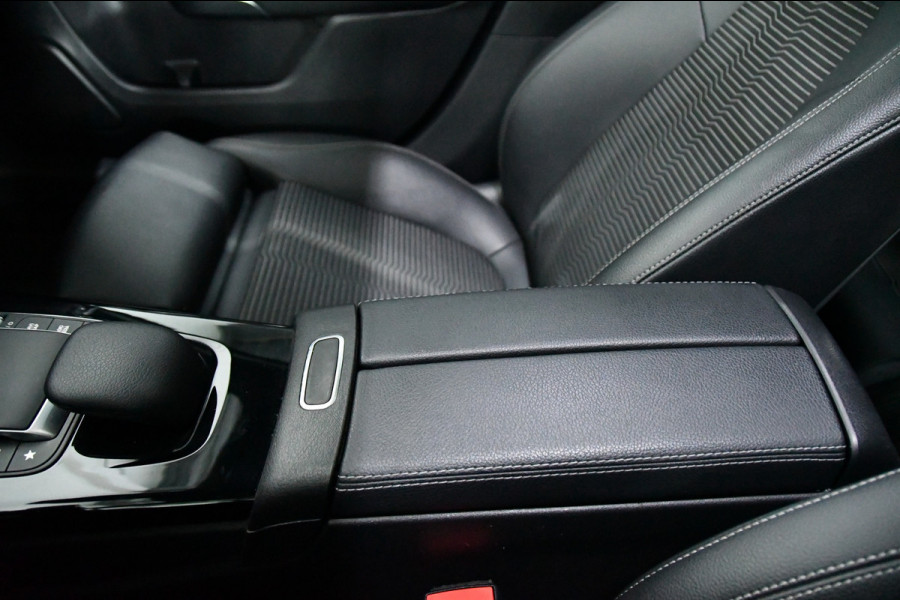 Mercedes-Benz A-Klasse 250 Sport, Pano, Applecarplay