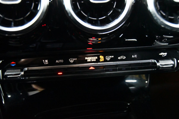 Mercedes-Benz A-Klasse 250 Sport, Pano, Applecarplay