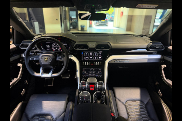Lamborghini Urus 4.0 V8|Pano|B&O|Ceramic|Full PPF|Hud|Massage