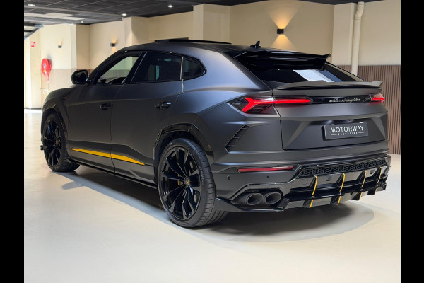 Lamborghini Urus 4.0 V8|Pano|B&O|Ceramic|Full PPF|Hud|Massage