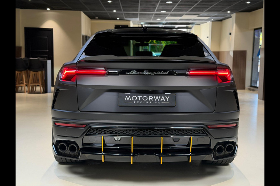 Lamborghini Urus 4.0 V8|Pano|B&O|Ceramic|Full PPF|Hud|Massage