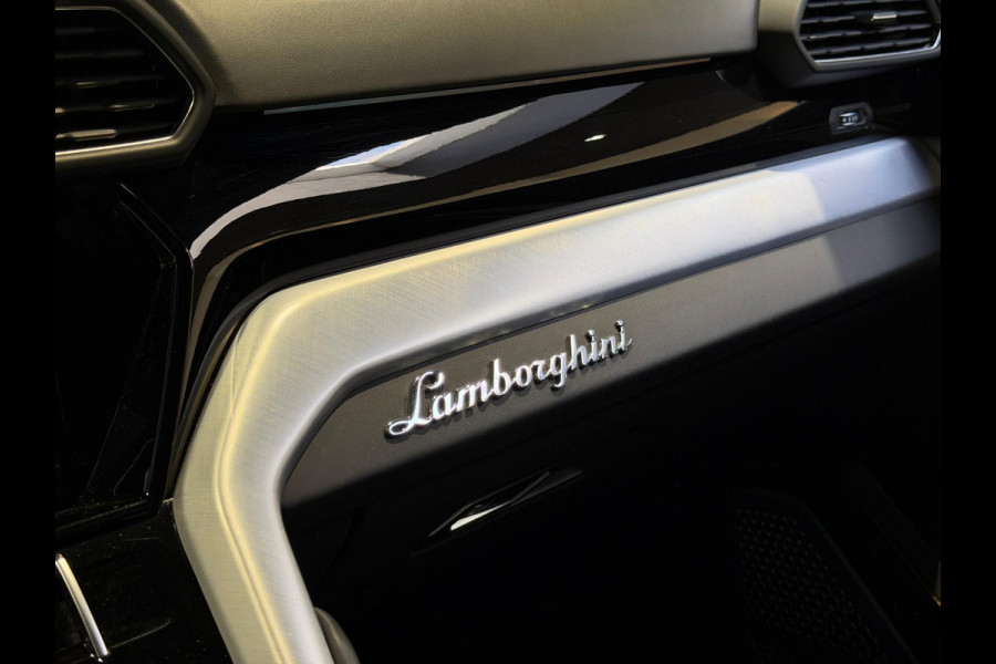 Lamborghini Urus 4.0 V8|Pano|B&O|Ceramic|Full PPF|Hud|Massage