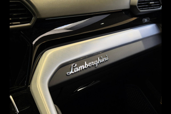 Lamborghini Urus 4.0 V8|Pano|B&O|Ceramic|Full PPF|Hud|Massage