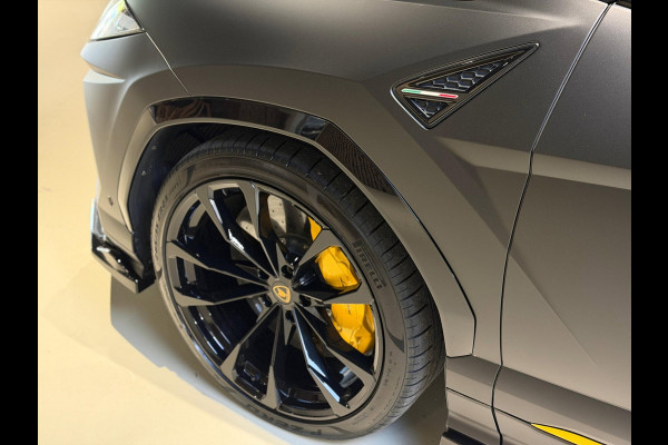 Lamborghini Urus 4.0 V8|Pano|B&O|Ceramic|Full PPF|Hud|Massage