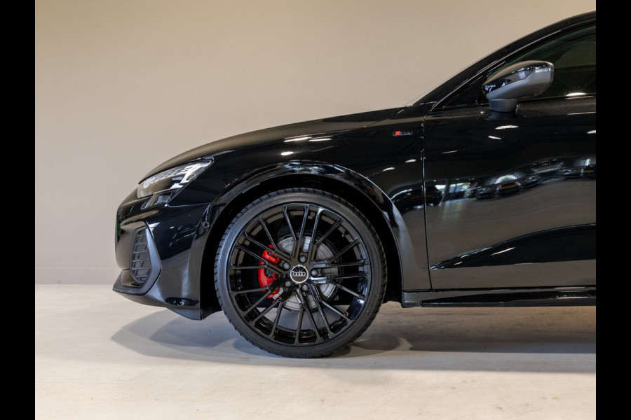Audi A3 Sportback 35 TFSI S-Line edition / 150pk / Panorama dak / Sonos / Achteruitrij camera /