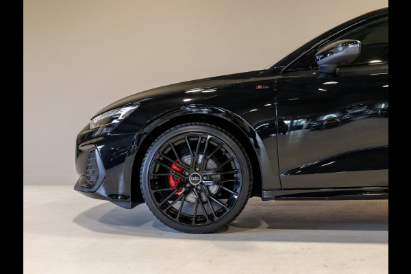 Audi A3 Sportback 35 TFSI S-Line edition / 150pk / Panorama dak / Sonos / Achteruitrij camera /