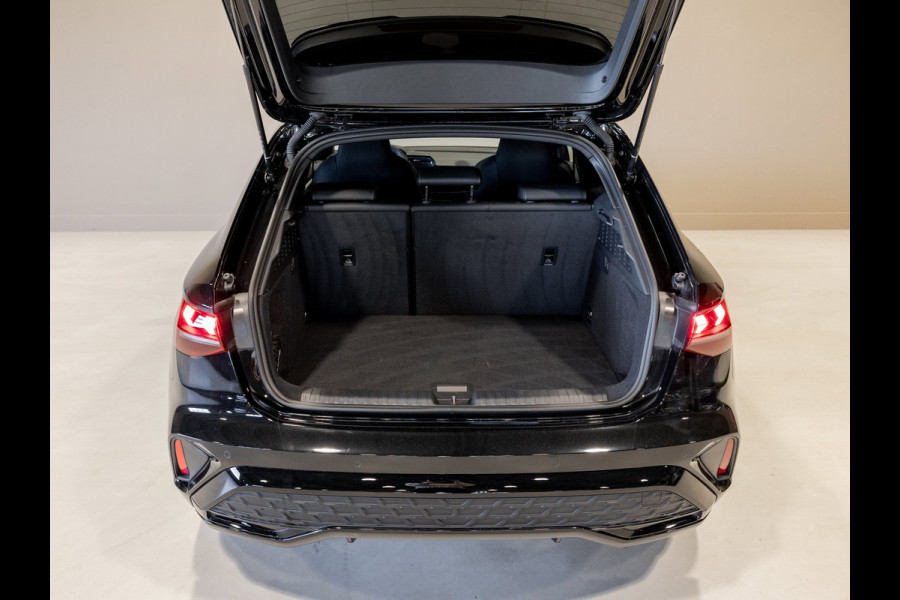 Audi A3 Sportback 35 TFSI S-Line edition / 150pk / Panorama dak / Sonos / Achteruitrij camera /