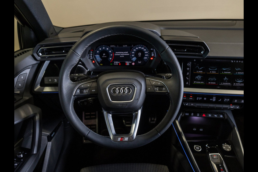 Audi A3 Sportback 35 TFSI S-Line edition / 150pk / Panorama dak / Sonos / Achteruitrij camera /