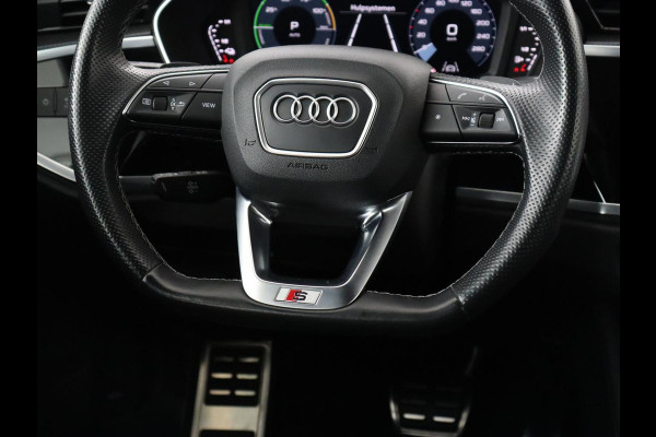 Audi Q3 45 TFSIe S edition | SOH 88% | Sportstoelen | Carplay | Trekhaak | Virtual Cockpit | Navigatie | Camera | Full LED | Half leder | Sfeerverlichting | Climate control | Parkeeerhulp | Cruise control | PHEV | Plug In