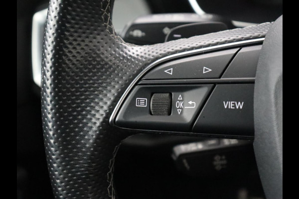 Audi Q3 45 TFSIe S edition | SOH 88% | Sportstoelen | Carplay | Trekhaak | Virtual Cockpit | Navigatie | Camera | Full LED | Half leder | Sfeerverlichting | Climate control | Parkeeerhulp | Cruise control | PHEV | Plug In