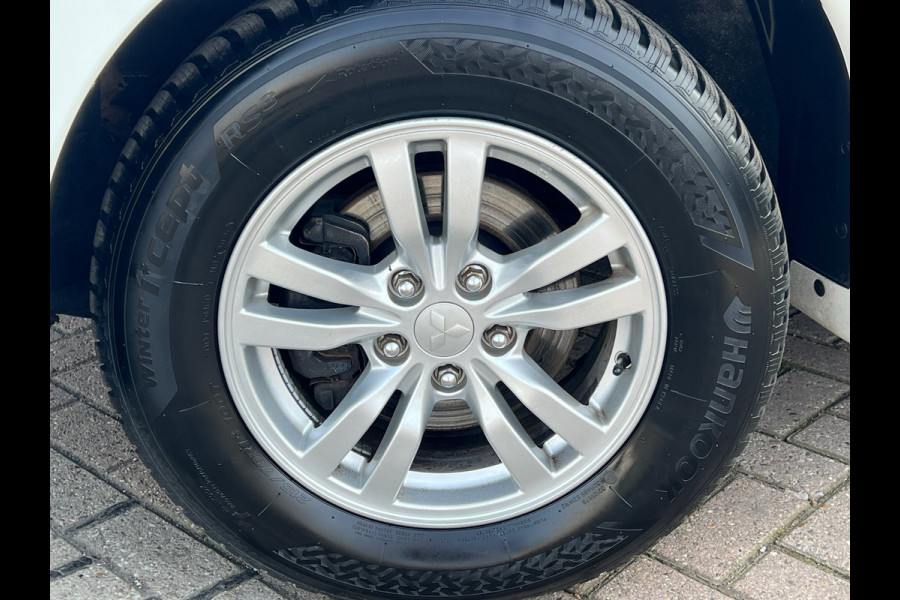 Mitsubishi Outlander 2.4 PHEV Pure TREKHAAK |APPLE CARPLAY |