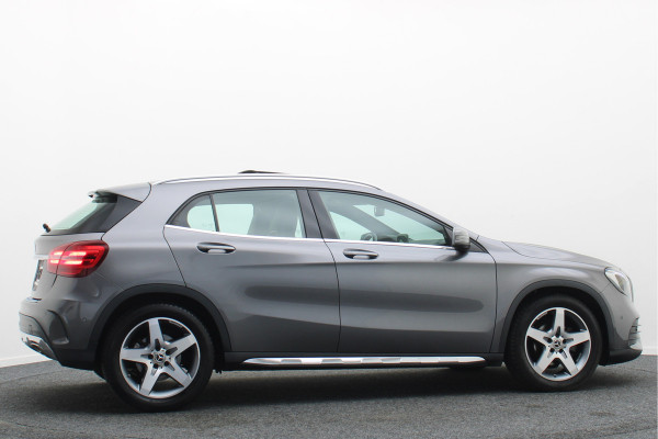 Mercedes-Benz GLA 200 Premium Plus AMG Panoramadak, Navigatie, Stoelverwarming, Cruise, 18"