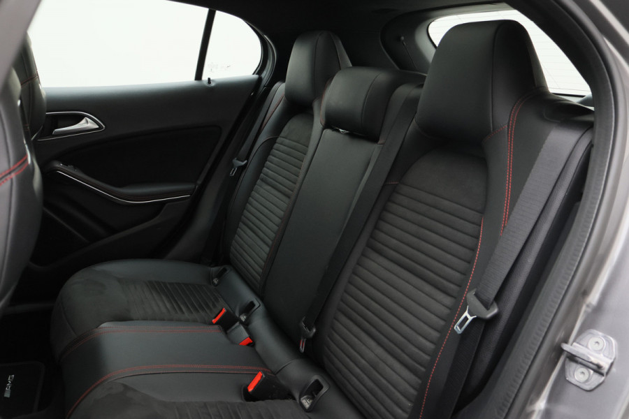 Mercedes-Benz GLA 200 Premium Plus AMG Panoramadak, Navigatie, Stoelverwarming, Cruise, 18"