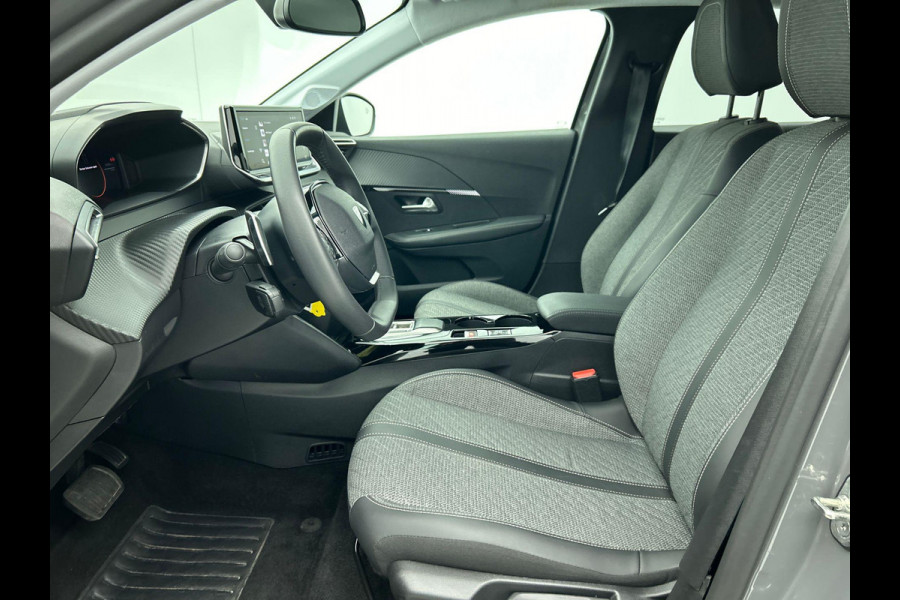 Peugeot 208 1.2 Hybrid 100PK Automaat Allure Navigatie Apple Carplay/Android Auto Airco Camera Parkeer sensoren Cruise Control Led Lichtmetalen Velgen