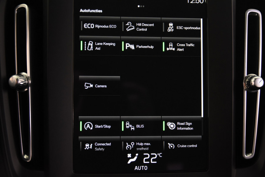 Volvo XC40 1.5 T2 Momentum Core *1ste Eigenaar*Navigatie*Camera*Carplay*