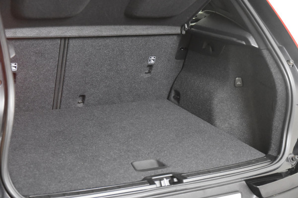 Volvo XC40 1.5 T2 Momentum Core *1ste Eigenaar*Navigatie*Camera*Carplay*