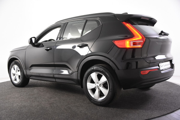 Volvo XC40 1.5 T2 Momentum Core *1ste Eigenaar*Navigatie*Camera*Carplay*