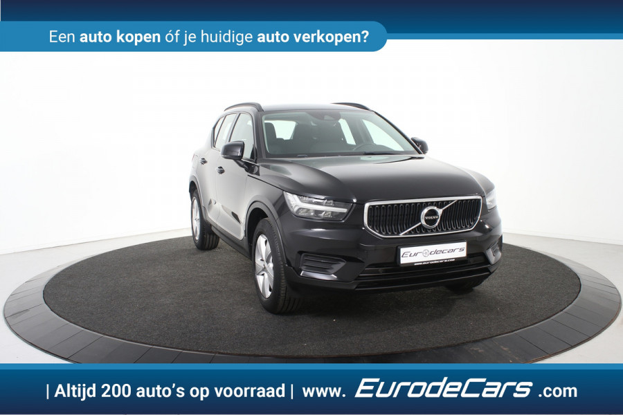 Volvo XC40 1.5 T2 Momentum Core *1ste Eigenaar*Navigatie*Camera*Carplay*