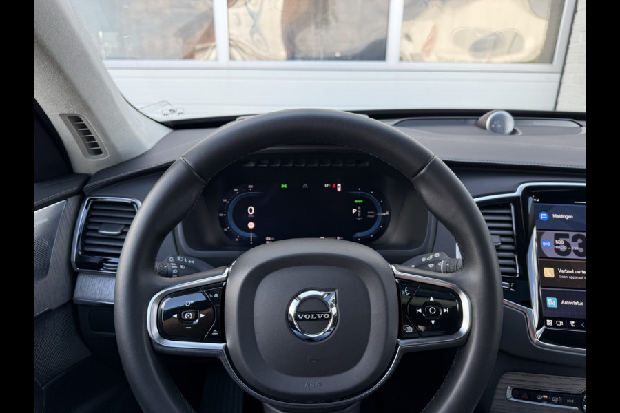 Volvo XC90 2.0 T8 Recharge AWD Ultimate Dark | Pano | Luchtvering | B&W | Pilot Assist | 22 inch