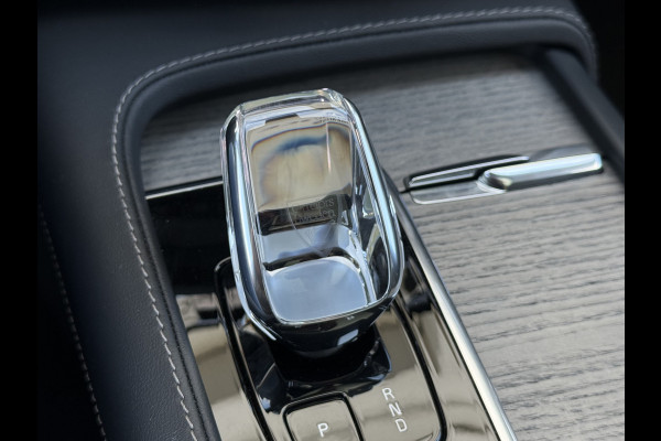 Volvo XC90 2.0 T8 Recharge AWD Ultimate Dark | Pano | Luchtvering | B&W | Pilot Assist | 22 inch