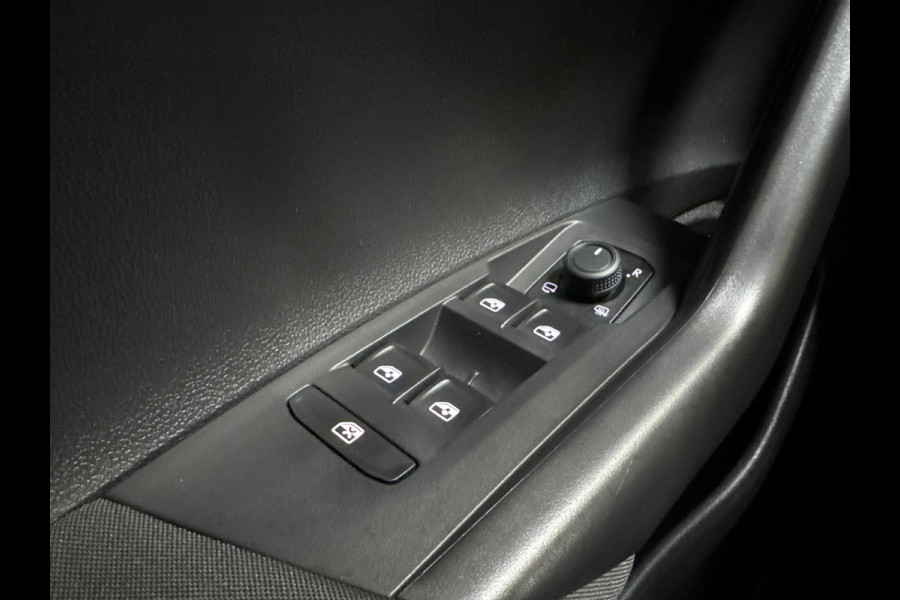 Volkswagen Polo TSI 95PK LIFE BUSINESS CARPLAY/PDC/LMV