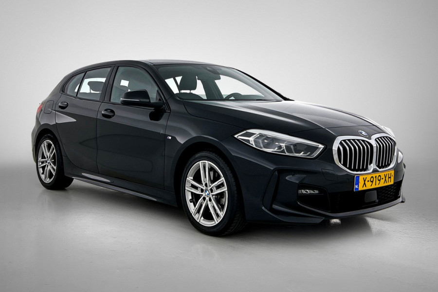 BMW 1-serie 118i High Executive M-Sport (Dealer onderhoud, Navi Pro, PDC V+A, StoelV, Digitale dash, Etc)