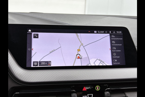 BMW 1-serie 118i High Executive M-Sport (Dealer onderhoud, Navi Pro, PDC V+A, StoelV, Digitale dash, Etc)