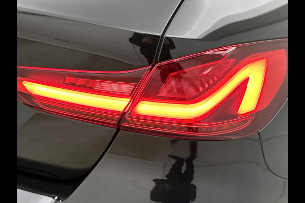 BMW 1-serie 118i High Executive M-Sport (Dealer onderhoud, Navi Pro, PDC V+A, StoelV, Digitale dash, Etc)