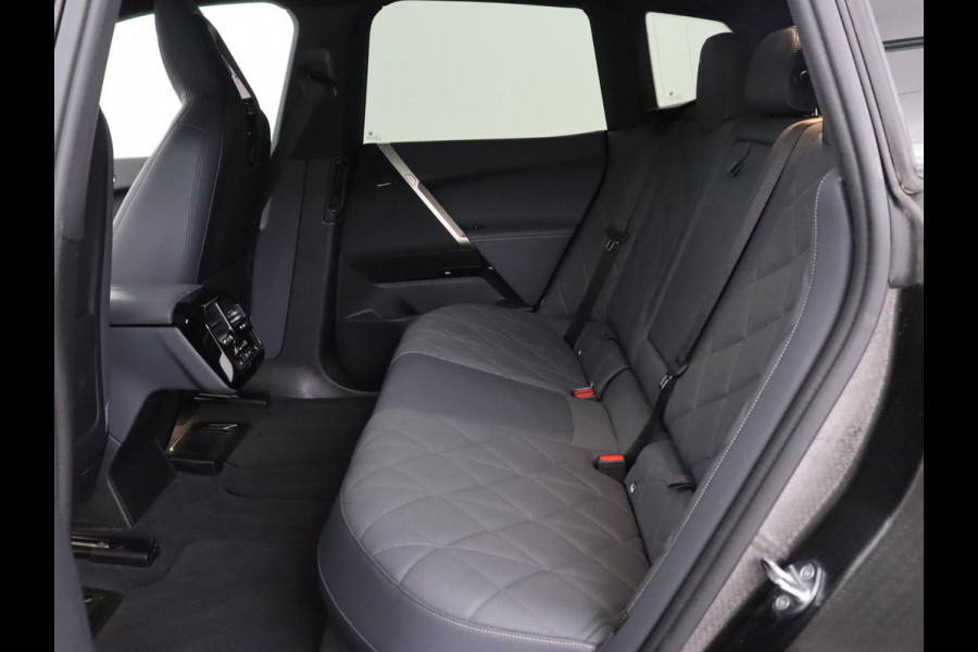 BMW iX xDrive40 High Executive 77 kWh | SOH 95,9% | Panoramadak | Laserlicht | Harman/Kardon | 360 Camera | Trekhaak | Leder | Head-Up | 22'' | Stoelverwarming | Carplay | Side Assist | Navigatie