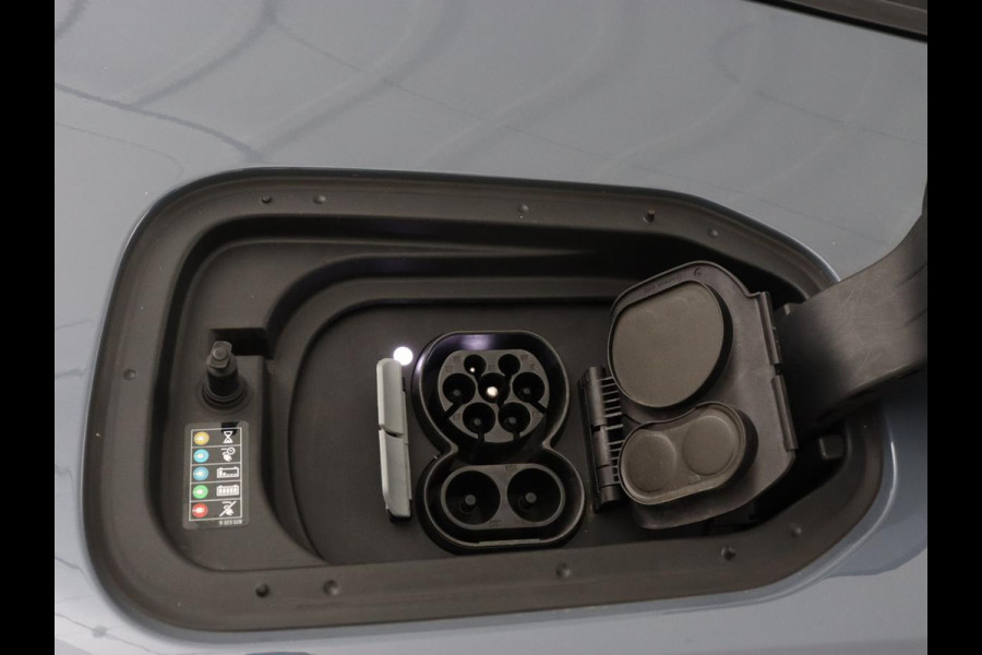 BMW iX xDrive40 High Executive 77 kWh | SOH 95,9% | Panoramadak | Laserlicht | Harman/Kardon | 360 Camera | Trekhaak | Leder | Head-Up | 22'' | Stoelverwarming | Carplay | Side Assist | Navigatie