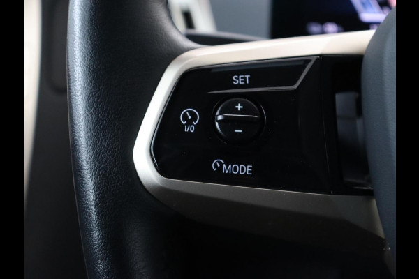 BMW iX xDrive40 High Executive 77 kWh | SOH 95,9% | Panoramadak | Laserlicht | Harman/Kardon | 360 Camera | Trekhaak | Leder | Head-Up | 22'' | Stoelverwarming | Carplay | Side Assist | Navigatie