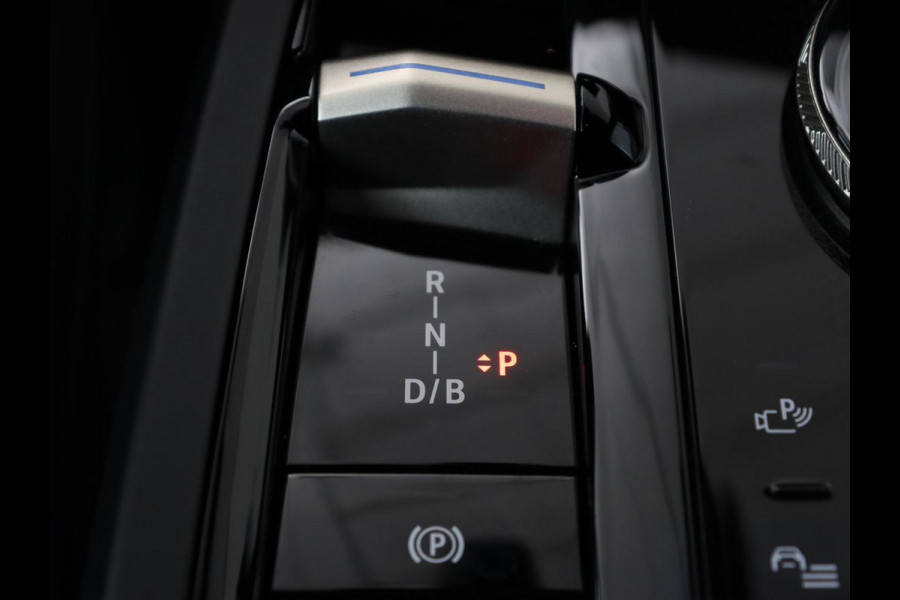 BMW iX xDrive40 High Executive 77 kWh | SOH 95,9% | Panoramadak | Laserlicht | Harman/Kardon | 360 Camera | Trekhaak | Leder | Head-Up | 22'' | Stoelverwarming | Carplay | Side Assist | Navigatie