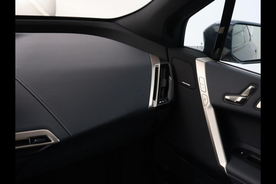 BMW iX xDrive40 High Executive 77 kWh | SOH 95,9% | Panoramadak | Laserlicht | Harman/Kardon | 360 Camera | Trekhaak | Leder | Head-Up | 22'' | Stoelverwarming | Carplay | Side Assist | Navigatie
