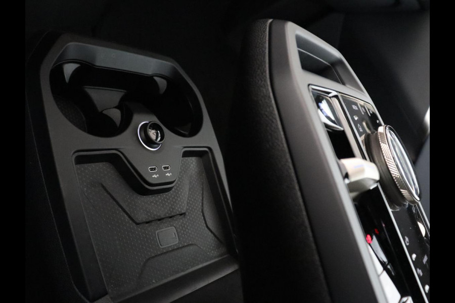 BMW iX xDrive40 High Executive 77 kWh | SOH 95,9% | Panoramadak | Laserlicht | Harman/Kardon | 360 Camera | Trekhaak | Leder | Head-Up | 22'' | Stoelverwarming | Carplay | Side Assist | Navigatie