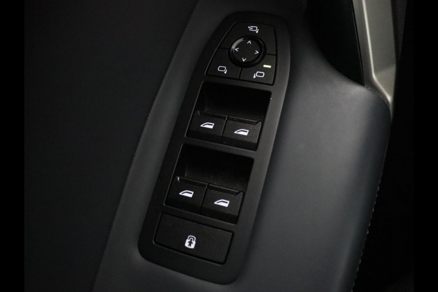 BMW iX xDrive40 High Executive 77 kWh | SOH 95,9% | Panoramadak | Laserlicht | Harman/Kardon | 360 Camera | Trekhaak | Leder | Head-Up | 22'' | Stoelverwarming | Carplay | Side Assist | Navigatie