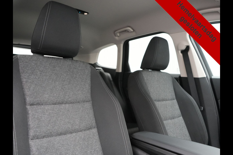 BMW iX1 xDrive30 64 kWh 306pk Dealer O.H. | Adaptief M Onderstel | Camera | Cruise Control | Stoelverwarming | Widescreen Navi | Park Assist | Apple Carplay | Navigatie | DAB | Standkachel |
