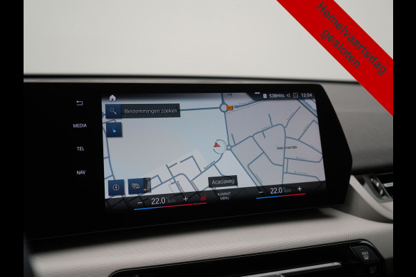 BMW iX1 xDrive30 64 kWh 306pk Dealer O.H. | Adaptief M Onderstel | Camera | Cruise Control | Stoelverwarming | Widescreen Navi | Park Assist | Apple Carplay | Navigatie | DAB | Standkachel |